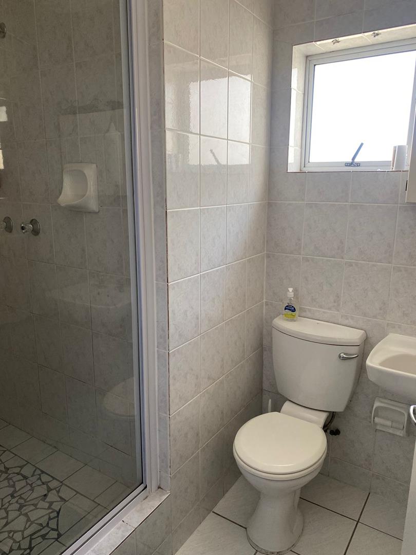 To Let 2 Bedroom Property for Rent in Summerstrand Eastern Cape